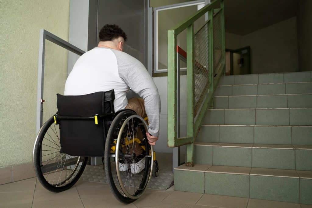 Ascensor adaptado para silla de ruedas
