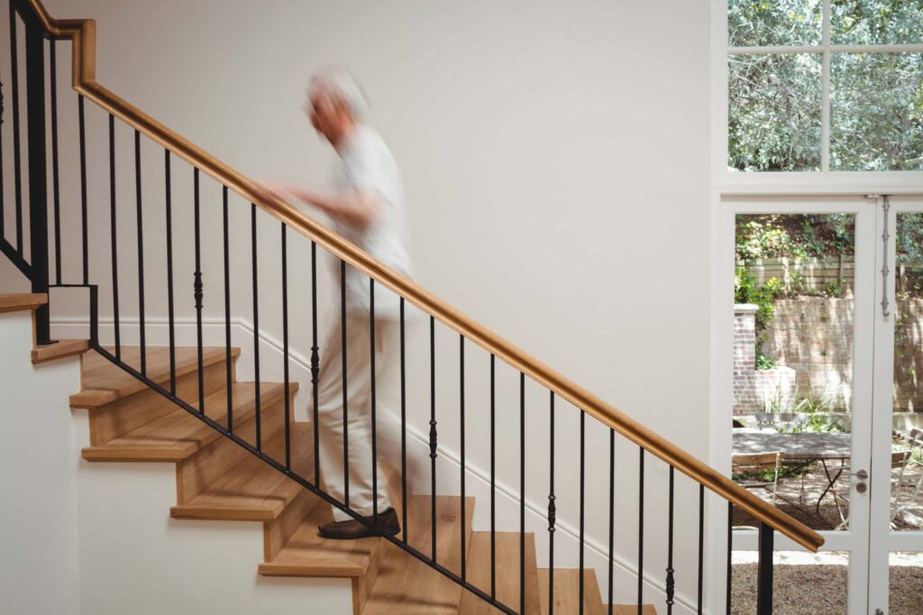 Normativa para barandillas de escaleras interiores