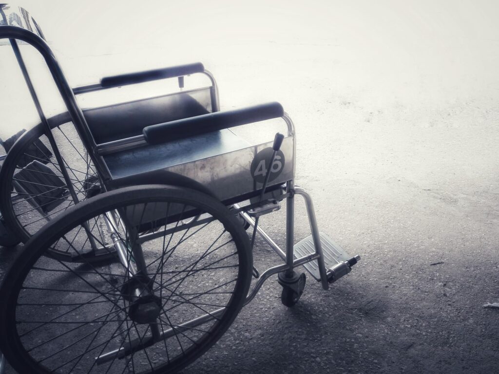 Quién fue el inventor de la silla de ruedas
